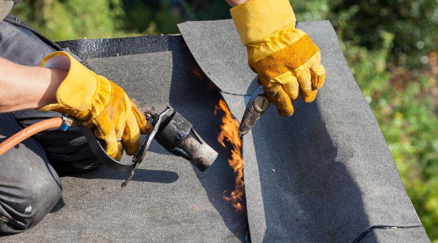 Professional gutter cleaning in Jacksonville, NC
